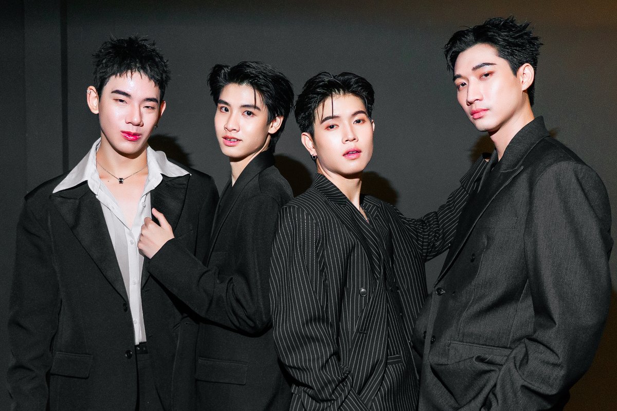 Blue and Co. tweet media