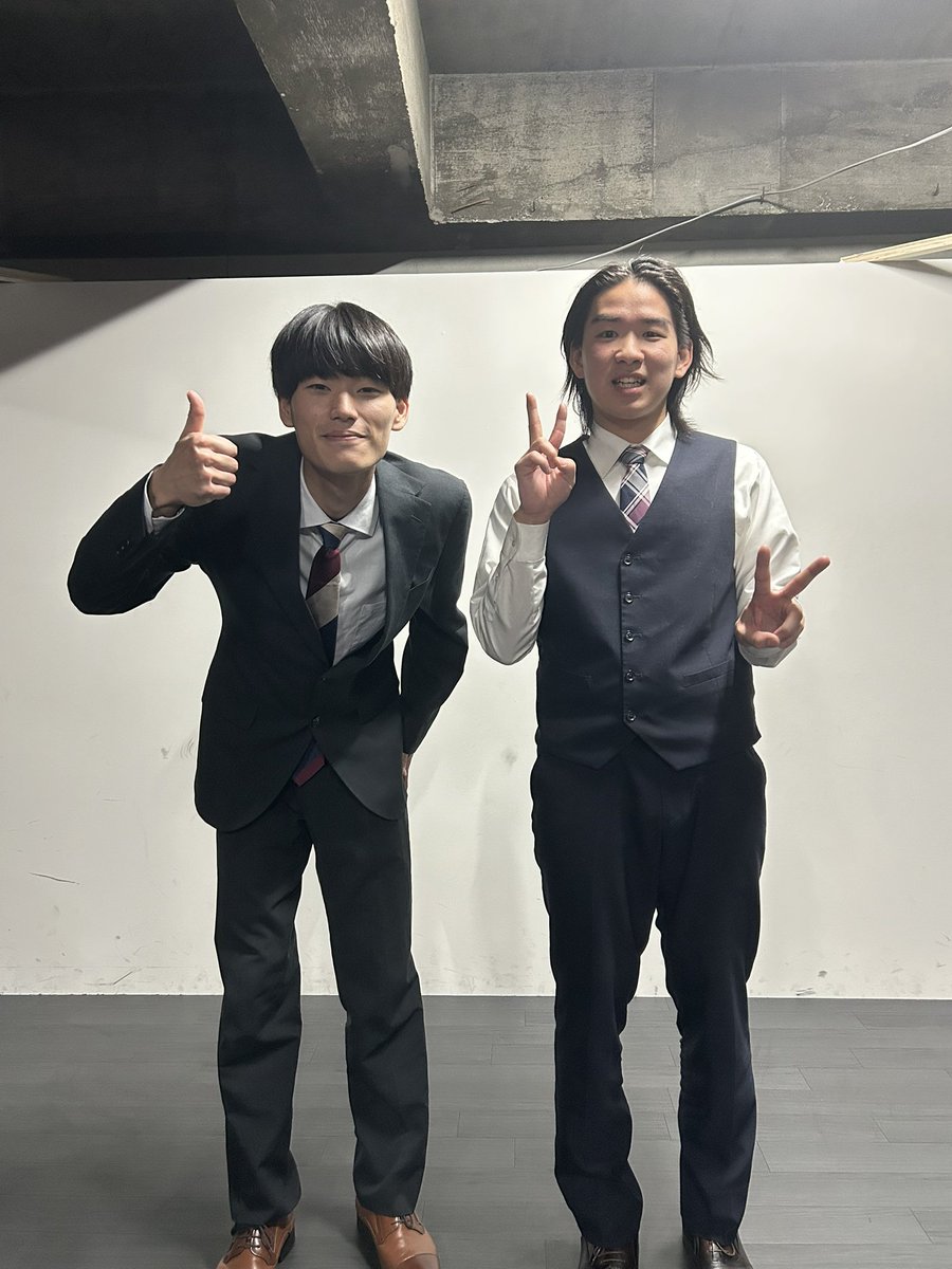 solnaciente1202's tweet photo. 十六夜ライブvol.5

1位は首と塩こんぶさん
2位は最後の青春ぱんくさん

4/5の上弦・下弦決定戦に進出となります！
おめでとうございます！ https://t.co/RAUAkwNXKN