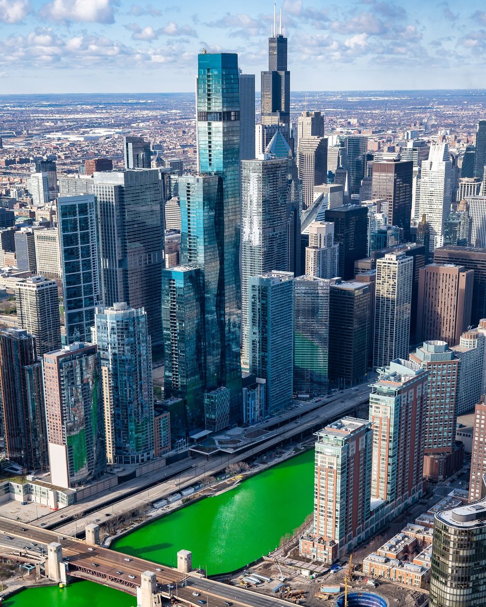 Skydeck Chicago tweet media