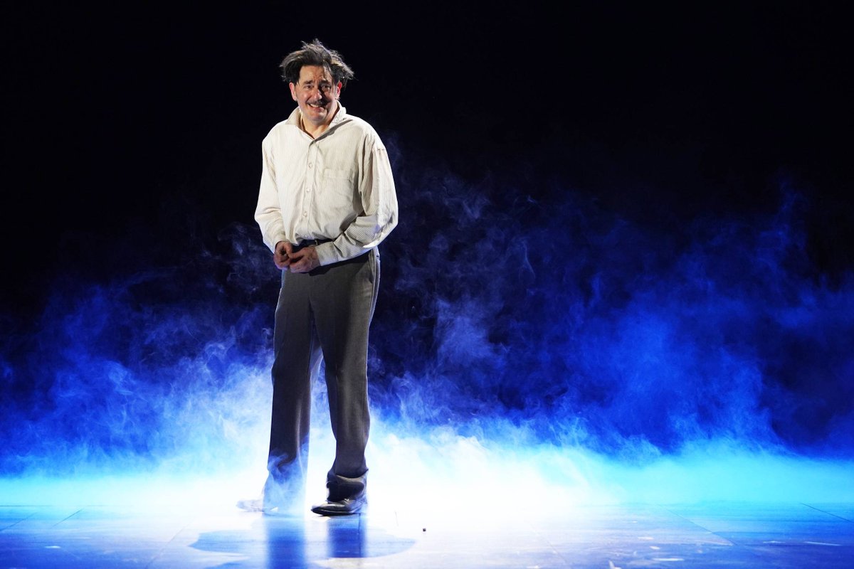 6 second review tweet media