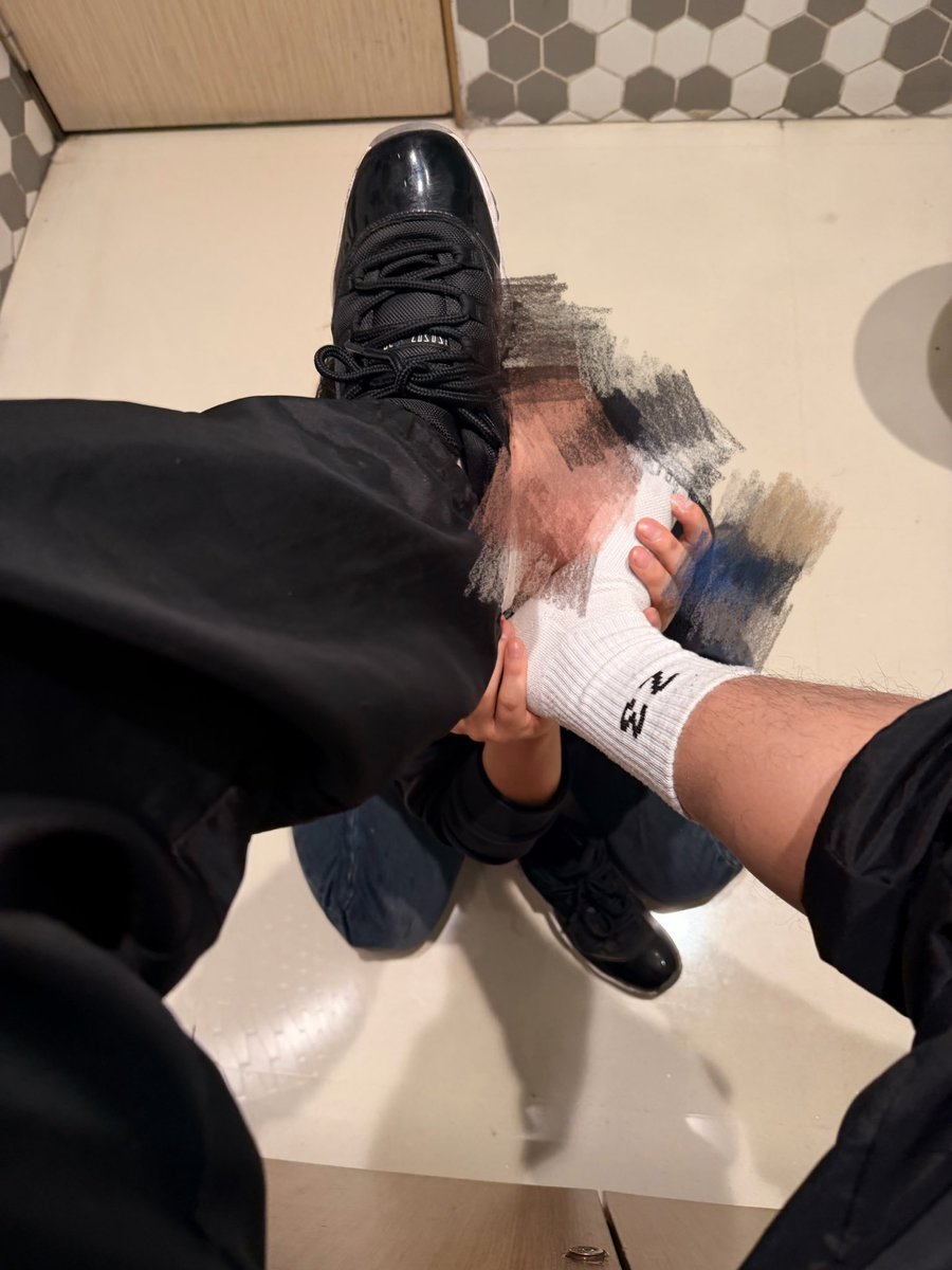 三点半灬 tweet media