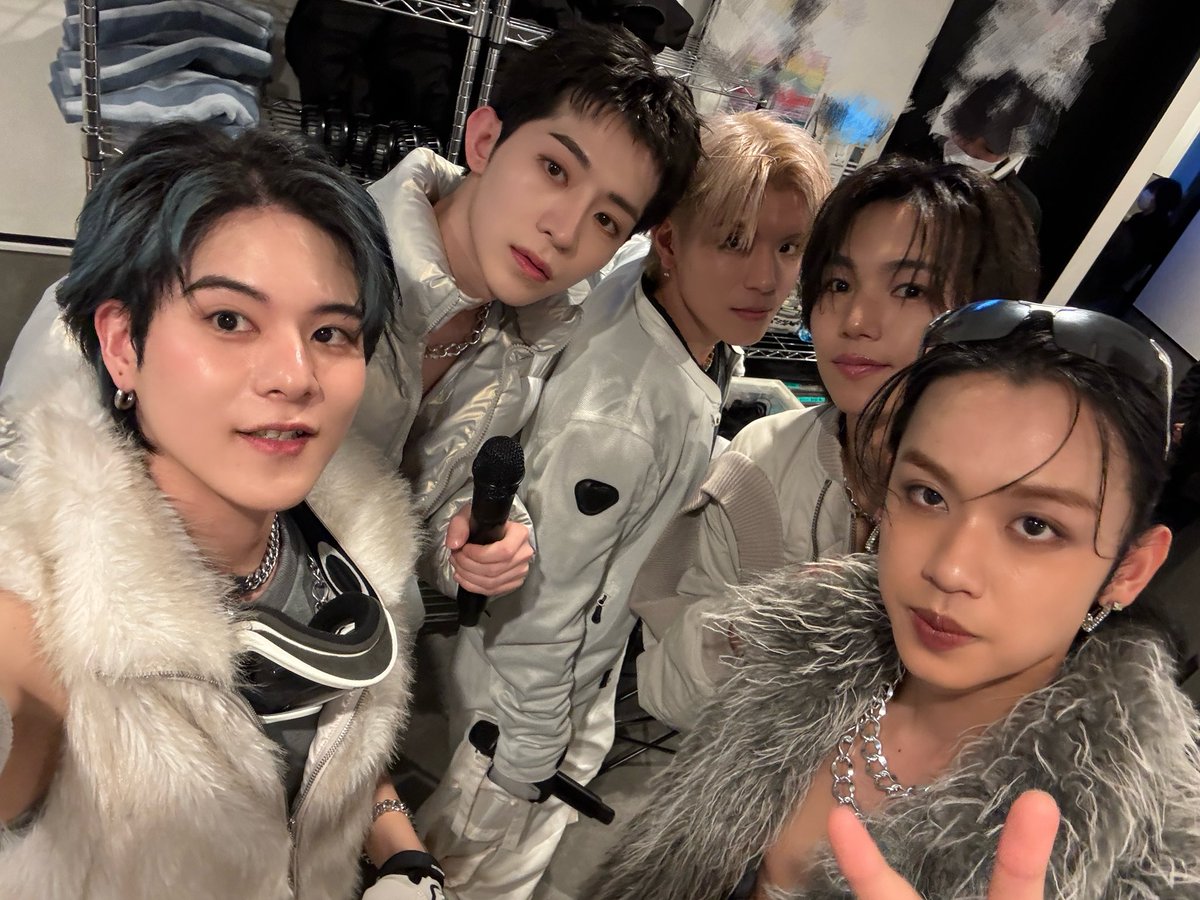 𝗔.𝗿𝗶𝗸 tweet media