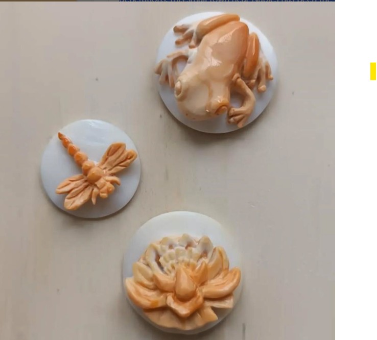 tracey_my_wong's tweet image. At Milan Fashion Week

Tod’s invited coral and cameo artisans from Torre del Greco to demonstrate their craft live.

In a world chasing spectacle, this felt like a quiet truth.

Luxury still begins in the hands of artisans.

#Luxury #Craftsmanship