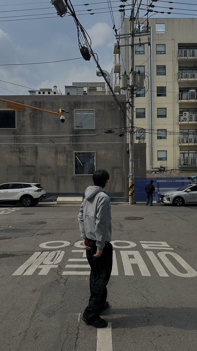 zzocll's tweet photo. seoul https://t.co/jBtgwJqrUs