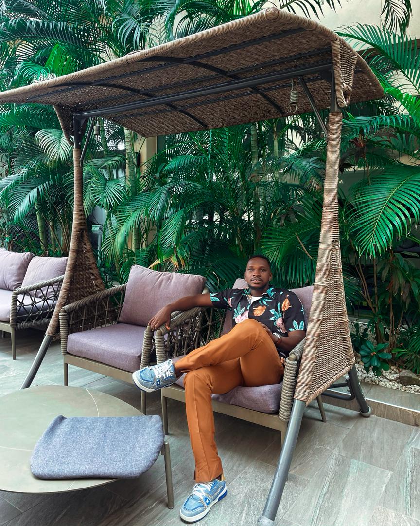 +1  👑
Thank you Lord for this Milestone