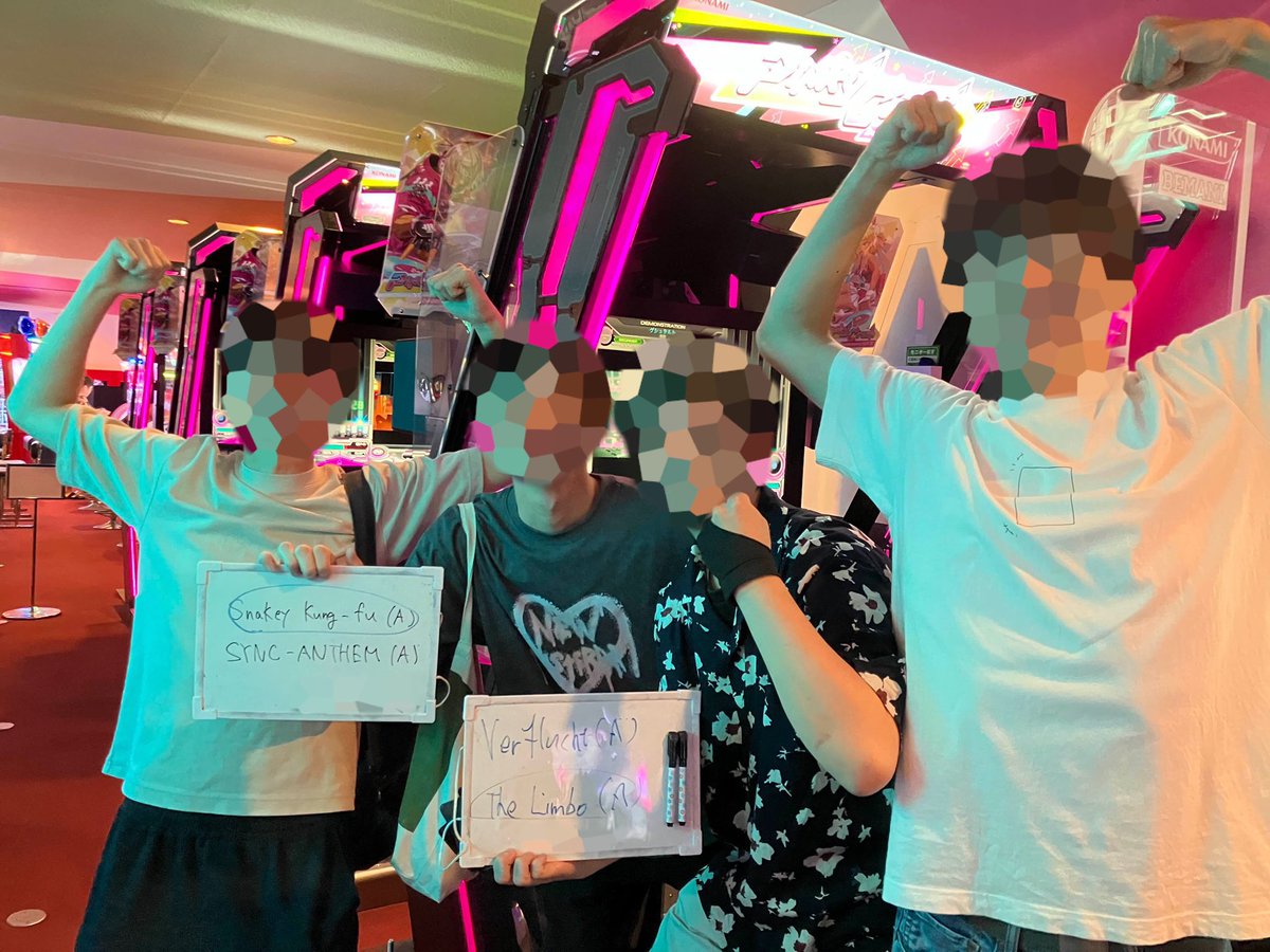HU_beat's tweet photo. 【XyHUtte 活動紹介②】
XyHUtteの目玉イベントとして、年2回長期休暇に開催される対面部内戦があります！
毎回幅広い実力層のメンバーが集まっており、白熱した対戦が繰り広げられています🔥
2025年度からは、施設の一室を貸し切ってスマホ音ゲーの対面部内戦も実施しています！ https://t.co/rTSAnFIa0D