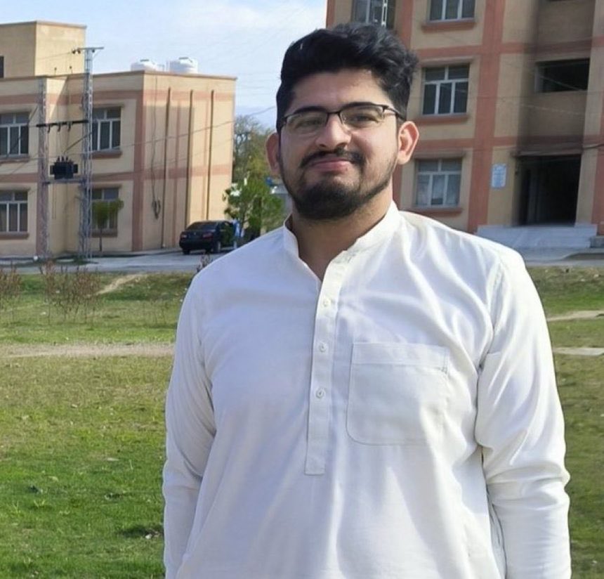 بچوں کی جدائی برداشت کرنا اتنا بھی اسان نہیں اج مجھے ان تمام ماؤں کے دکھ کا شدت سے احساس ہورہا ھے جن کے بچے ناحق قید ھے اللہ سب کے بچوں سمیت میرے حیدر کو بھی رہائی نصیب کردے