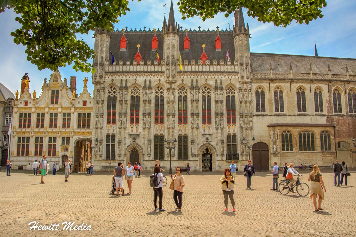WanderLust1280's tweet image. Often referred to as the "Venice of the North", the city of Bruges and its beautiful canals and over 80 bridges are one of Europe's most breathtaking cities.  Learn more in my Complete Bruges, Belgium Visitor Guide.  wanderlustphotosblog.com/2020/06/23/the…

#Bruges #Belgium #VeniceOfTheNorth