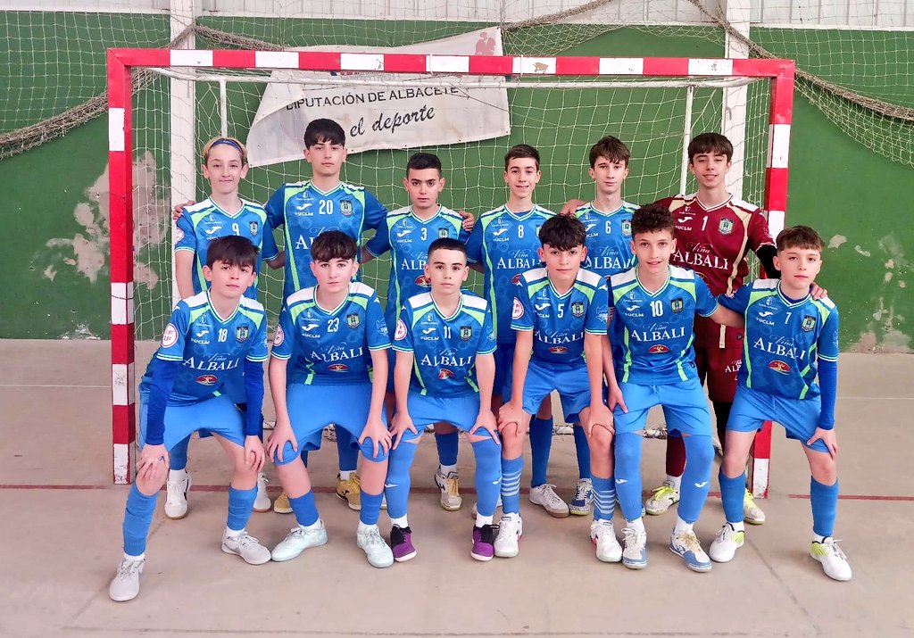 Base Azulona Viña Albali Valdepeñas tweet media