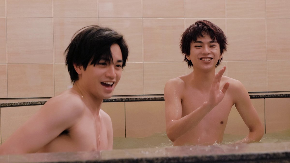 裸の少年 tweet media