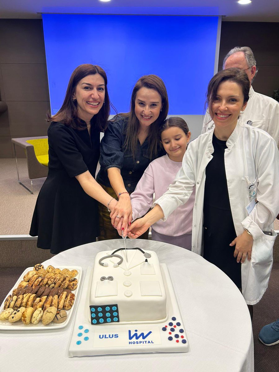 livhospital's tweet photo. Tıp Bayramı vesilesiyle Liv Hospital’da hekimlerimiz ve sağlık çalışanlarımızla bir araya gelerek bu anlamlı günü kutladık.

Sağlığa adanmış tüm emekler için teşekkürler. İyi ki varsınız. https://t.co/kXjNNsoIeK