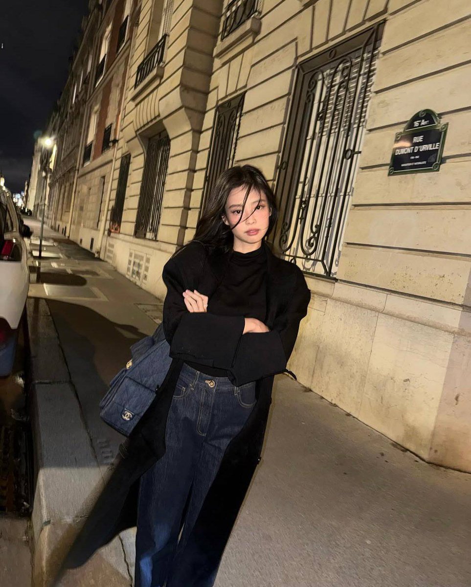 Celeste Vivienne tweet media