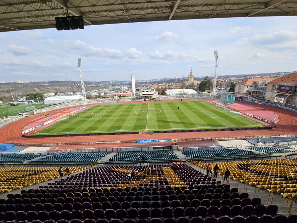 Ino Diepeveen tweet media