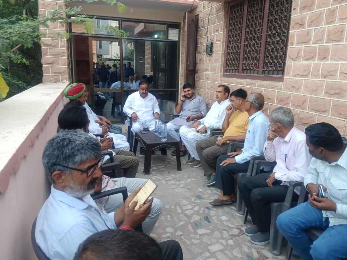 Narayan Singh Dewal (मोदी का परिवार) tweet media