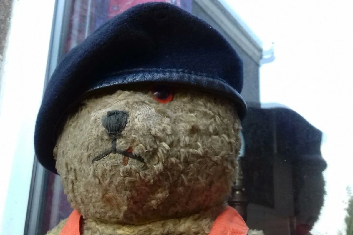 jj_marauder's tweet image. Check out #Military #BERET #Wool 56 cm M Dark Blue #British #Army All #Regiments Nice No Cord   ebay.us/m/asq1P1   #eBay via @eBay_UK