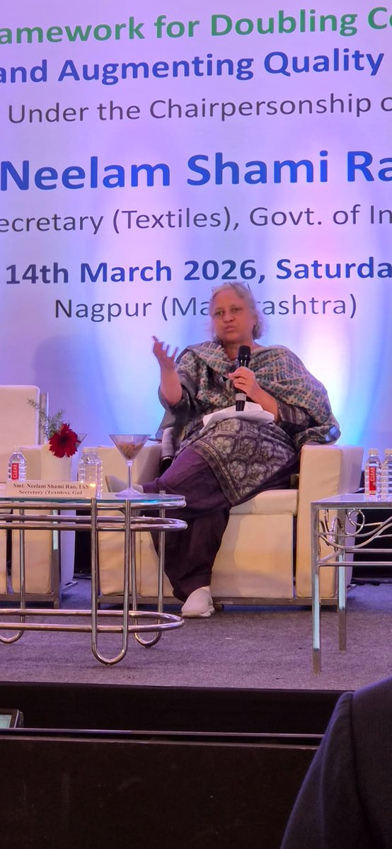 Ministry of Textiles tweet media