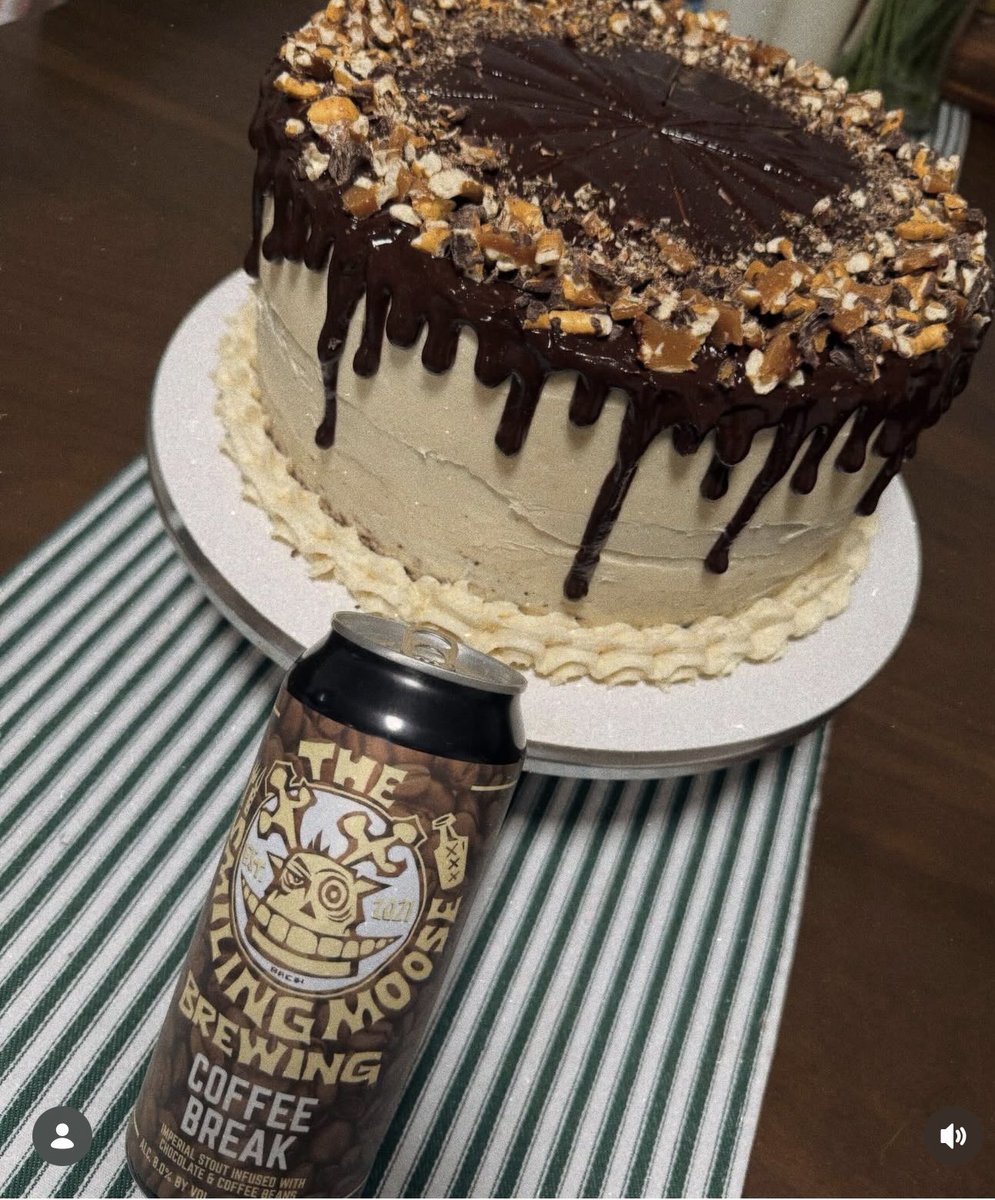 The Smiling Moose tweet media