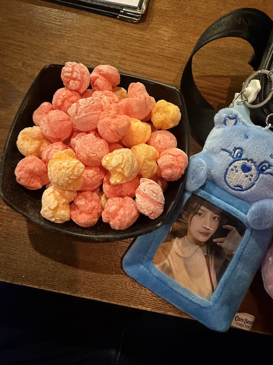 これってプレゼントに入れる発泡スチロールじゃないよね？笑