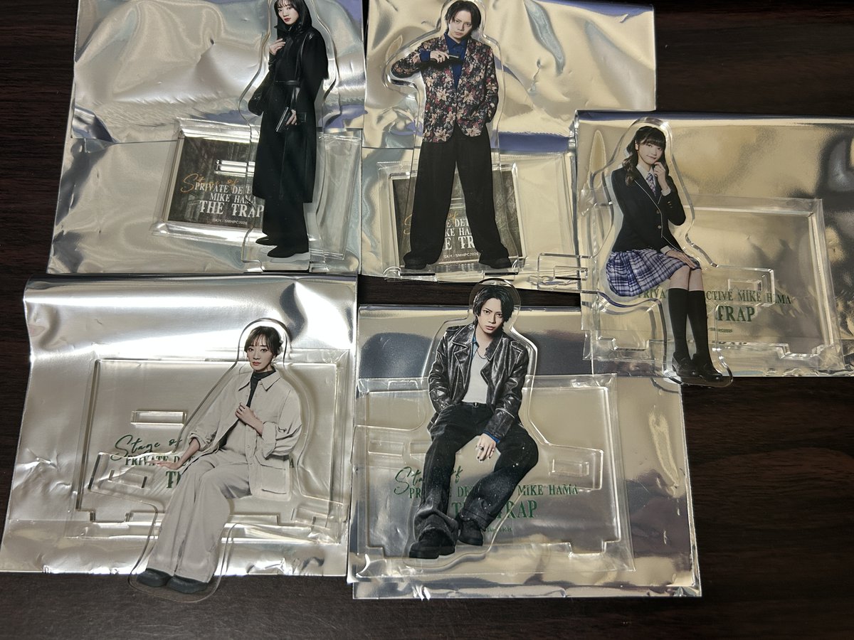 アドル tweet media