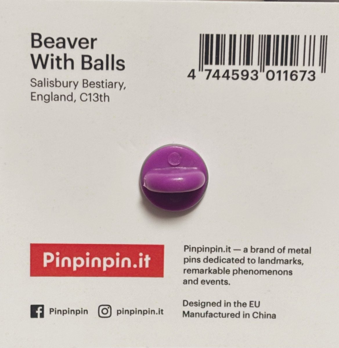 キャン玉で思い出したんだけど(最悪の導入)、昔、大英図書館で自分のタマに噛みついてるビーバーのピンバッジが売ってて「なんやこれ」と思って買ったんですけど、最近読んだ中世写本の本にも自分のタマに噛みついてるビーバーの挿絵があって、どういうことやと思ってたんですね。けど別の本を→