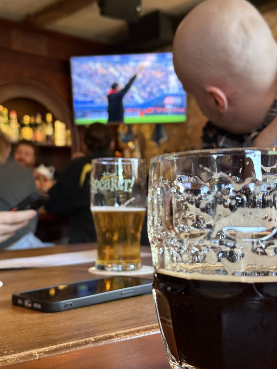 стареющий алкаш артём tweet media