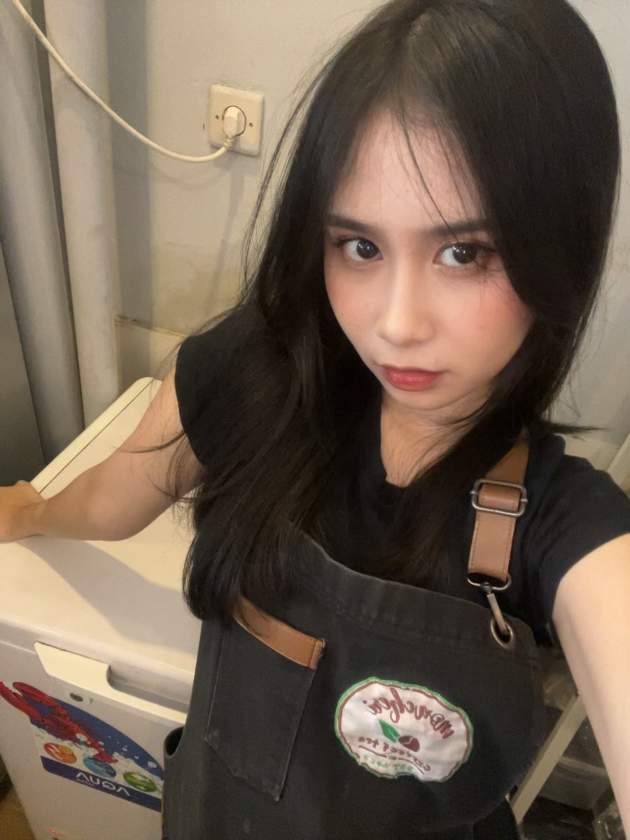 nora #Cappucinta tweet media