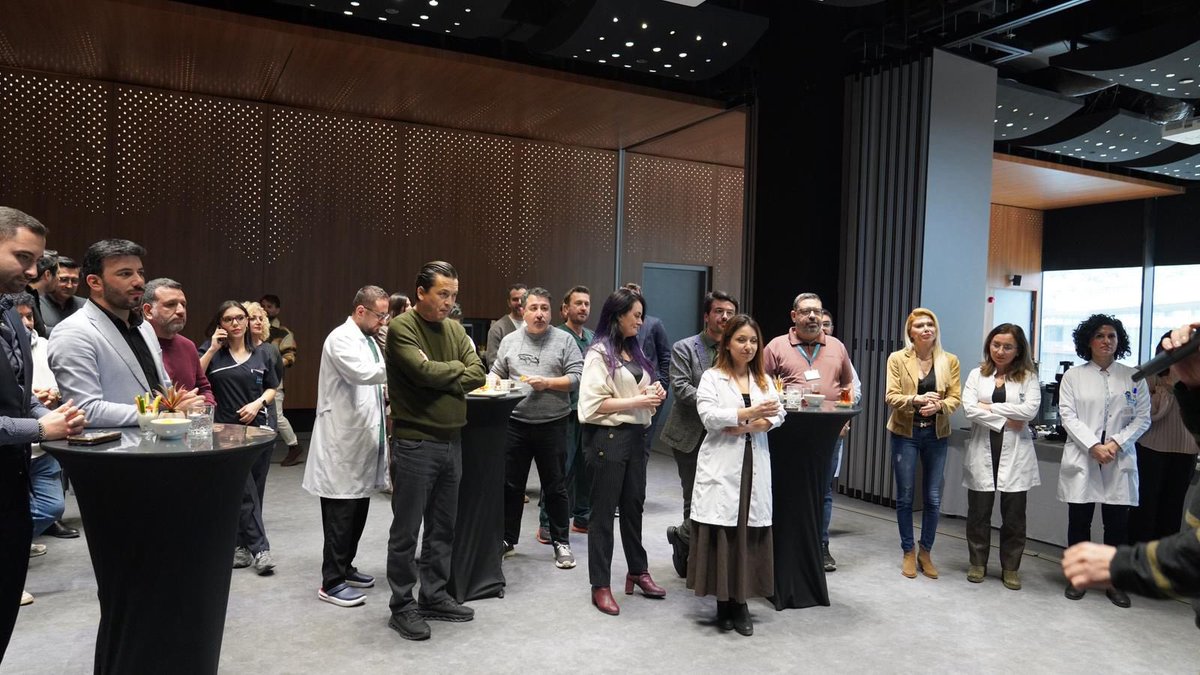 livhospital's tweet photo. 14 Mart Tıp Bayramı Kutlu Olsun. 💙 https://t.co/jWQQ8A0ivI