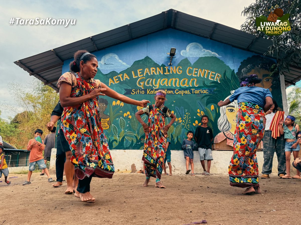 liwanagatdunong's tweet photo. During #WomensDay in the komyu, Aeta nanays led the #Taripi, guiding boluntirs through the traditional dance. Dancing with them is both a privilege and a stand in solidarity with Indigenous women’s struggle for rights. ✊🏽💜 https://t.co/HvbsQrvIar