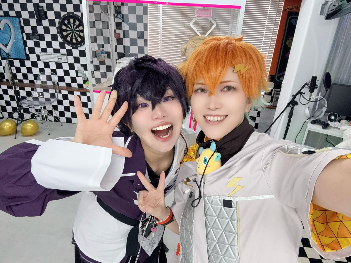 cos 🌈🕒　
おそくほ〜〜！エンス揃っての撮影でした🫶
揃うの嬉しすぎたし愉快なメンバーて可愛くて楽しかった🥹🤍ｶﾜｲｲ
古閑さんとの2ショ撮りそびれて悔しい🥹
激カワ写真たくさん撮影ありがとうございました✨
🐝🤣<a href="/hi_nattu_cos/">ひなつ</a>
🤝<a href="/mechataberuzo/">剛 莉來</a>
🍱🦖<a href="/sUi_c0s/">翠衣🍀</a>
📸<a href="/kure73nai/">古閑 紅</a>