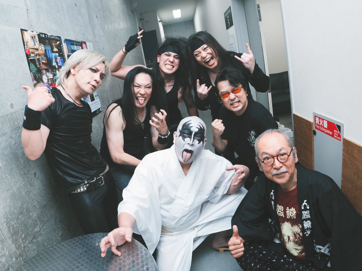 SEX MACHINEGUNS tweet media