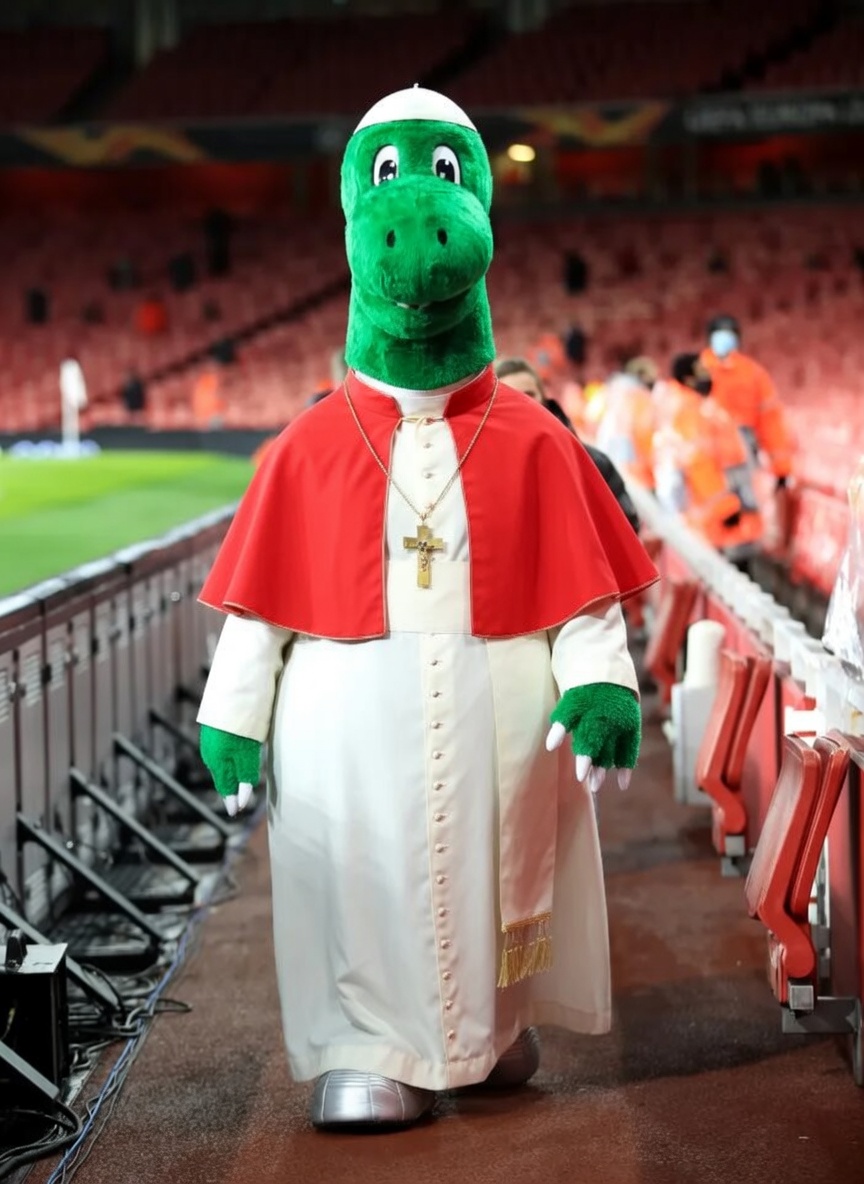 NorthDank1886's tweet photo. @dank_ackroyd The new pope is red! https://t.co/jIlrbavffZ