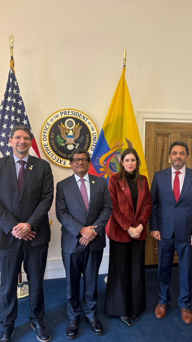 EmbajadaECUenUSA tweet media