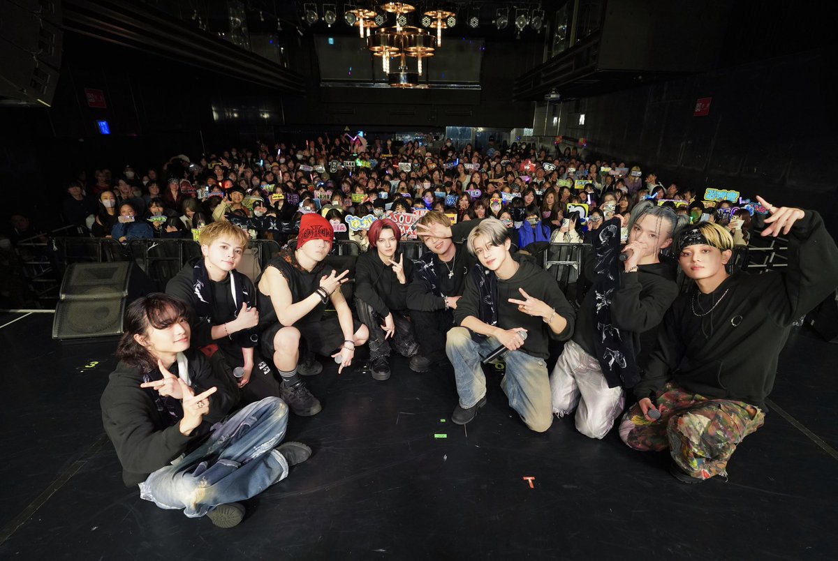 oneoreight__'s tweet photo. [📸] 26.03.14
ONE OR EIGHT
1st LIVE TOUR -GATHER-

Thank you so much for joining us in Nagoya! 🔥
We can’t wait to see you in Yokohama! ✨

名古屋公演にお越しいただき、ありがとうございました！
次は横浜でお会いしましょう！🏎️

#ONEOREIGHT #1OR8 #1DERZ #1OR8_TOUR_GATHER https://t.co/r8uSlmizdD