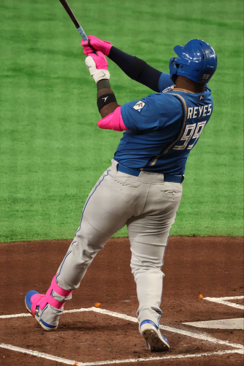 muuummin tweet media