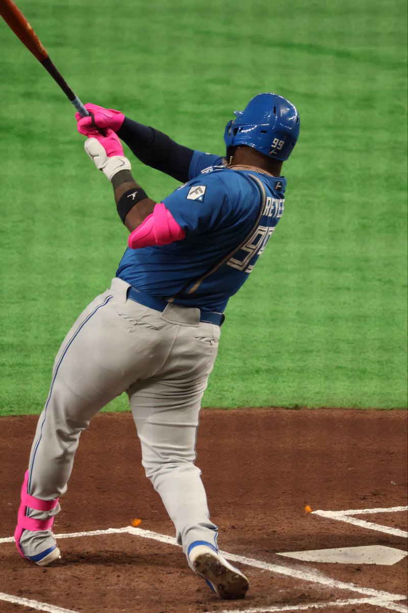 muuummin tweet media