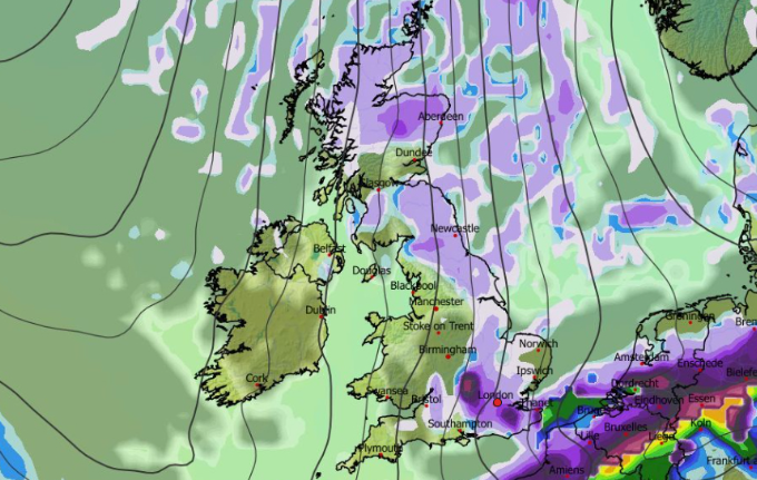 DailyMirror's tweet image. Brits face -11C blizzard with snow burying 70% of UK - several major cities hit #UKsnow #UKweather
mirror.co.uk/news/uk-news/s…