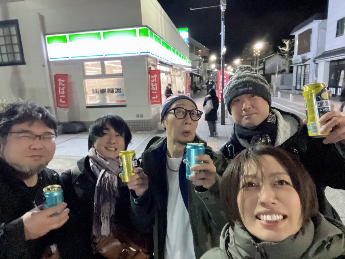 #アイホールショーケース
&amp;futureA,B観戦
2ブロック約6時間…おなかいっぱい🤣
White Paletteさん高校演劇が遠方から参加されるのfutureで素敵
寿司ミュージカルド肝抜かれたなぁ
月曜劇団安心したなぁ
僕らも頑張ります
と。最終稽古わず
通し稽古撮りました🎥
明日大トリお楽しみに🐼
📸リハ後のん