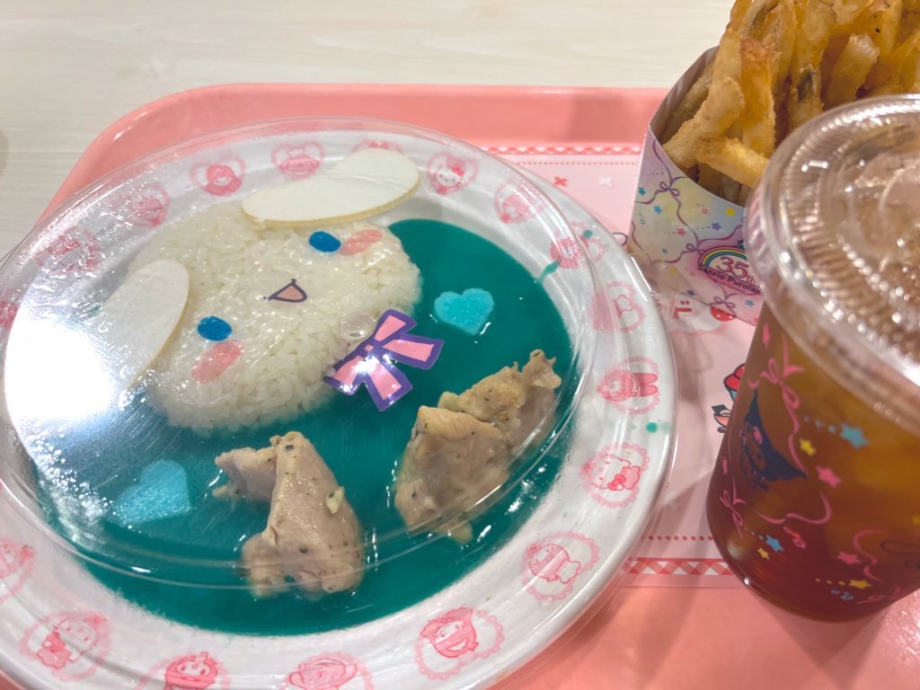 先月初めてピューロランドに行ったよ〜！
なんて幸せな場所なんだろうね…！

  #ひなちゃん連絡帳
