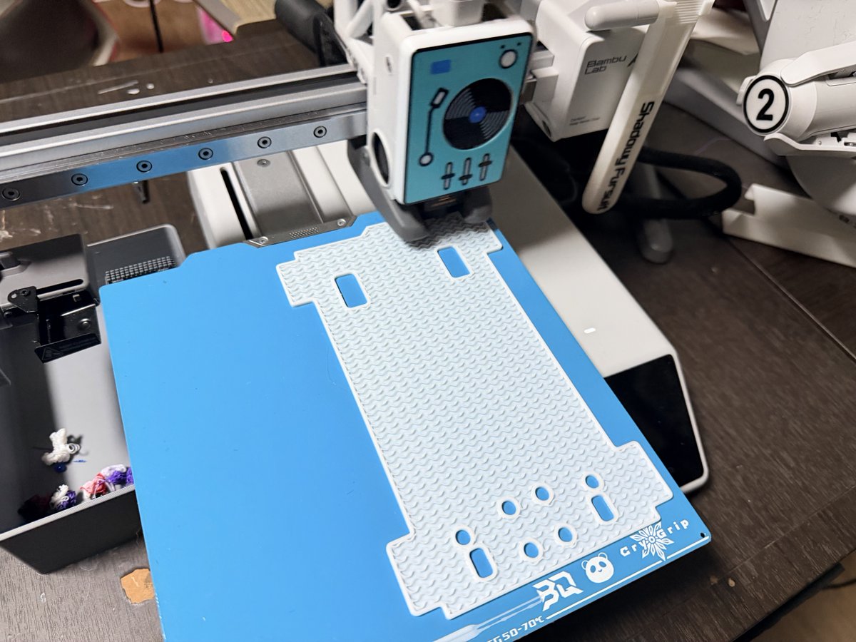 Shadowy Fursuit Studio™ tweet media