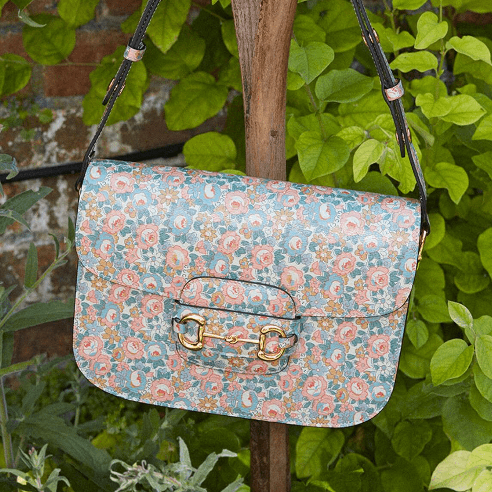 laura hays tweet media