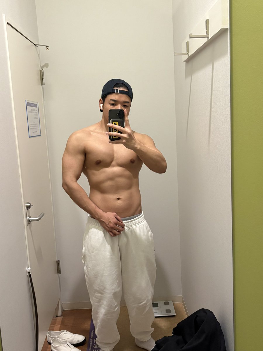 ベンチプレス100kg×7req
後半は尻上がってるけどおめでとう自分
今日も明日も夜勤頑張ろ
#日勤のみ土日休み希望