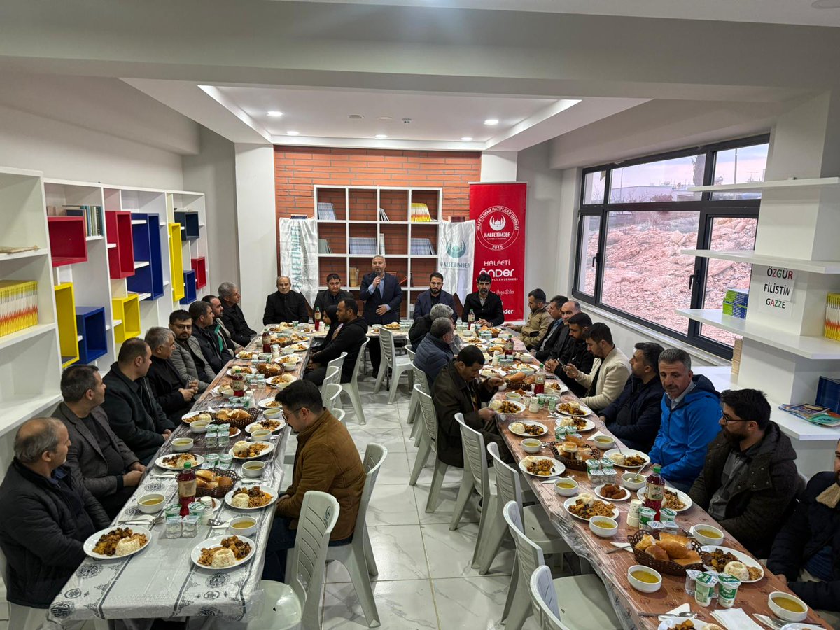 halfetimder's tweet photo. Halfeti Önder İmam Hatipliler Derneği İftar Buluşması.

Halfeti Önder İmam Hatipliler Derneği olarak düzenlediğimiz iftar buluşmasında mezunlarımız, öğrencilerimiz ve gönül dostlarımızla aynı sofrada bir araya gelmenin mutluluğunu yaşadık.

@onderihl https://t.co/D79ekYS344
