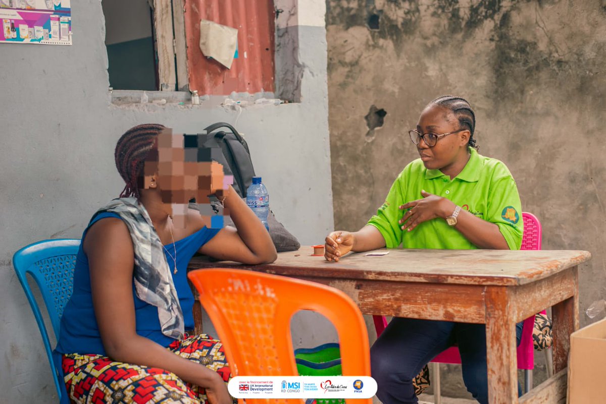ailesducoeur1's tweet photo. Chaque femme a le droit de disposer de son corps &amp; de décider librement de son avenir. 
Notre campagne #Batela Nzoto #Batela Bomoyi offre aux filles &amp; femmes de Maviokele,Kimbaseke,les info correctes sur la planification familiale afin de faire un choix éclairé @msi_rdc @UKinDRC https://t.co/uKOaaXDyfW