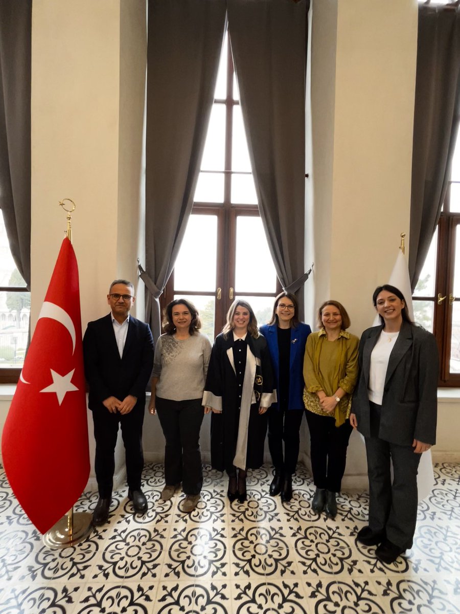 ceren melis kıcıroğlu tweet media