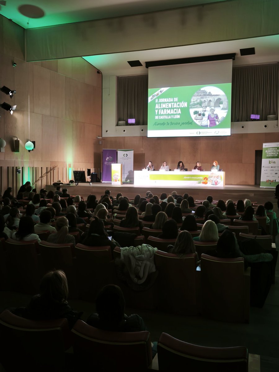 FarmaConcyl's tweet photo. Hoy reunimos a cerca de 200 farmacéuticos en la II Jornada de #AlimentaciónyFarmacia de Castilla y León, en #Salamanca, para seguir formándonos en consejos nutricionales en la "tercera juventud".

Un encuentro organizado por el Concyl y el @COFSalamanca. https://t.co/rvoZgCOEos