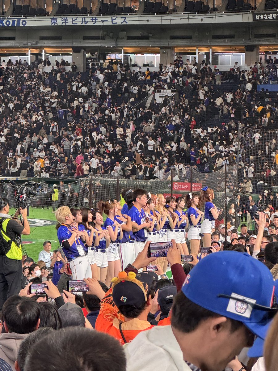 kevinwufantasy's tweet photo. 台灣 v.s. 捷克
台灣觀眾不停歇的加油聲持續了整場
一顆又一顆的安打 再來一發滿貫砲
14:0
帶來了這幾天最爽快的一場比賽 https://t.co/Hppv1xNd3T