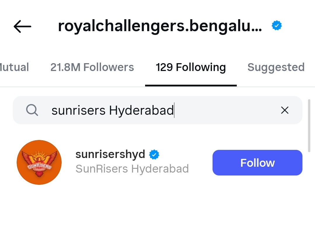 🚨Virat Kohli and RCB Still Following Sunrisers Hyderabad 🚨

After Kavya Maran bought Pakistani player Abrar Ahmed, Rohit sharma unfollowed Sunrisers Franchise even though he got so much love from that franchise but Kohli and RCB still following them

These people should ask