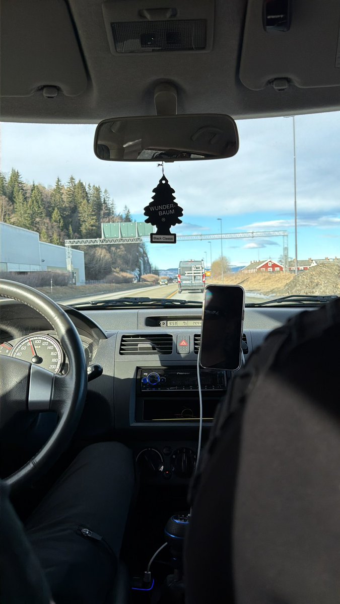 HATE MOLDE🤢 tweet media