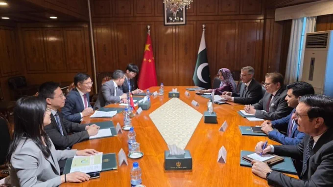 د چین ځانګړی استازي د افغانستان د پولیزو نښتو په اړه د پاکستان له چارواکو سره خبرې وکړې