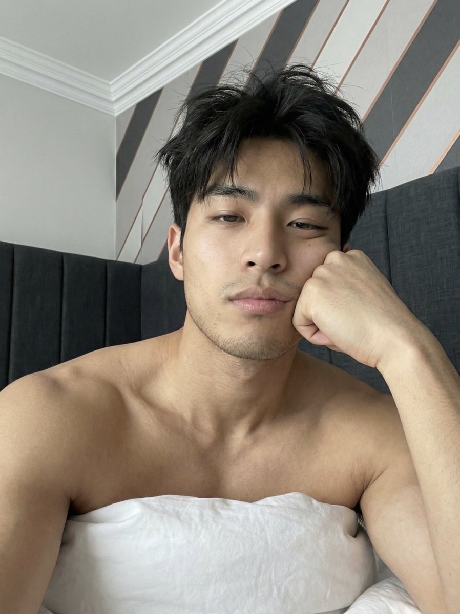 Noah_Lym's tweet photo. mornings hit different, anyone wanna chat? https://t.co/HhkaMtMSUO